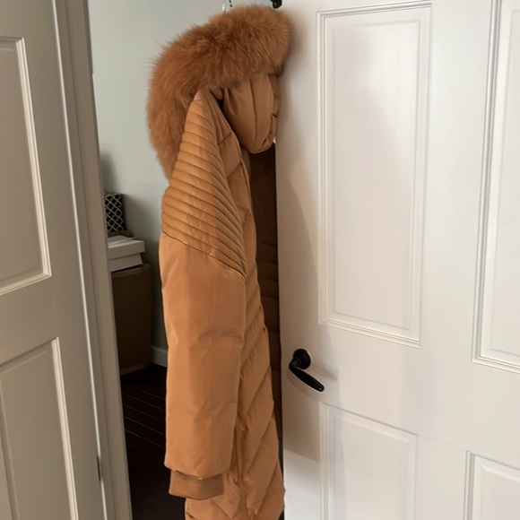 Nicole Benitsi Camel down coat with fur - Picture 3 of 4